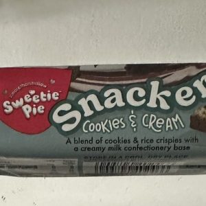 Sweetie Pie snacker bar cookies and cream 32g